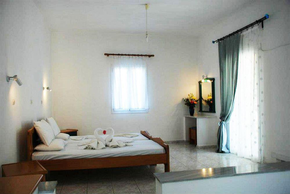 Zeus Hotel Ирайон Екстериор снимка