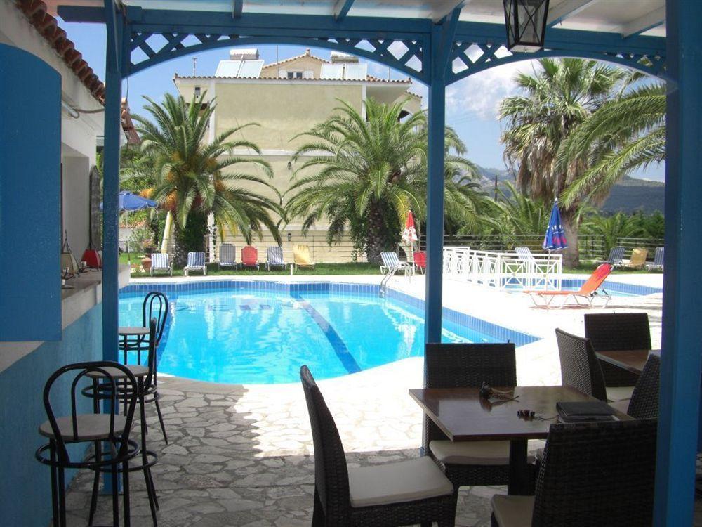 Zeus Hotel Ирайон Екстериор снимка
