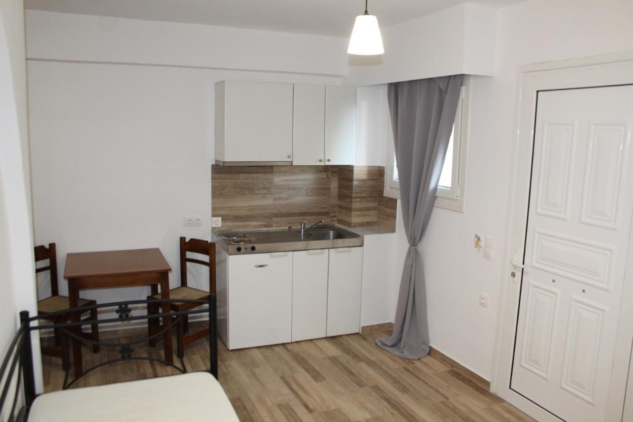 Zeus Hotel Ирайон Екстериор снимка