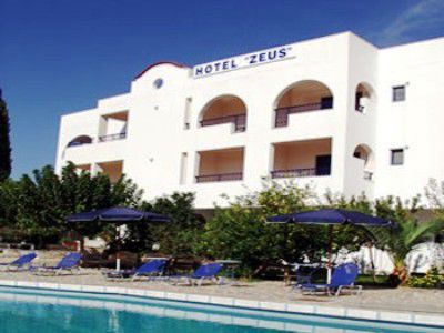 Zeus Hotel Ирайон Екстериор снимка