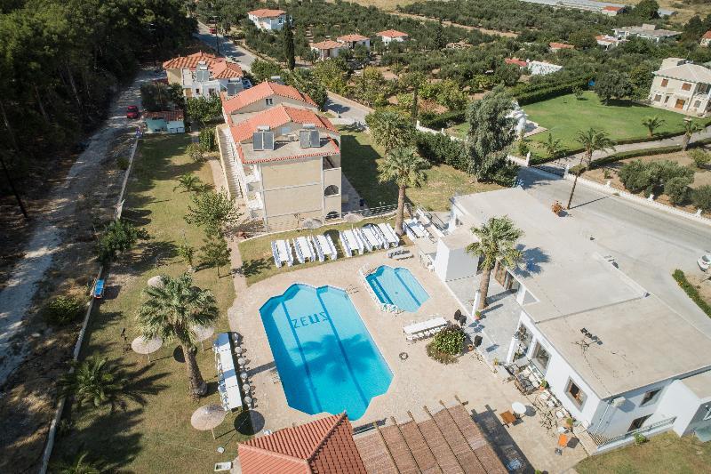 Zeus Hotel Ирайон Екстериор снимка